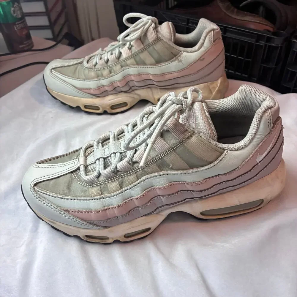 Nike Air Max 95 Sneakers Women’s 7 Moon Particle Silver White Pastels Retro
